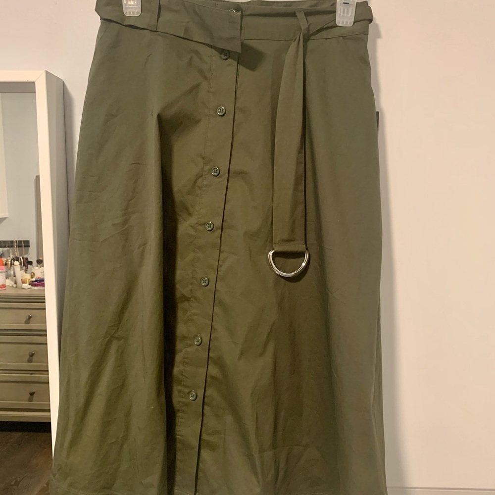 Skirt NWT forever 21